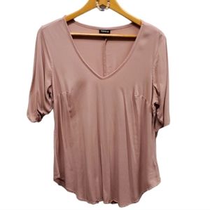 Torrid Pink V Neck Top M 3/4 Sleeve with Curved Hem